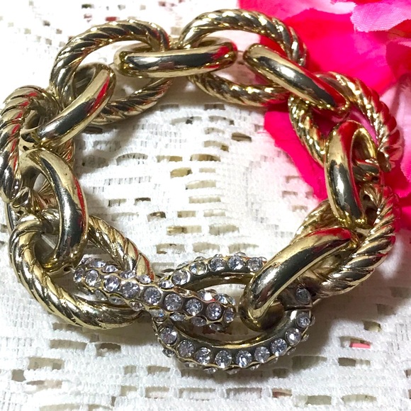Chunky fab gold tone link statement bracelet, crystals, stretchy, up to 7-1/2”💕 - Picture 2 of 5